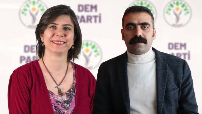 DEM Parti Diyarbakır Belediye Eş Başkanları: 'Tabelaları çok dilli yapacağız, Kürtçe tabelalara vergi indirimi uygulayacağız.'