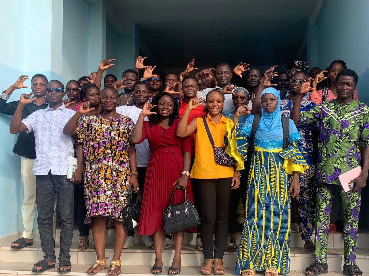 🌍 Communication enrichissante à l’Université d’Abomey Calavi  sur le militantisme écologique. Grâce à nos Panélistes, dont Thérèse MONSANGE, Modoukpe ONIODE, Zaharadine BA-LADANI et Fortune AGUESSY, nous avons exploré l' implication active des femmes à la cause environnementale.