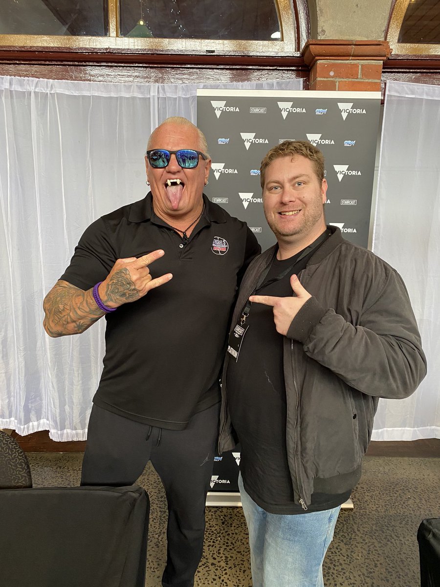 Meet & Greets 2/4

#StarrcastDownUnder