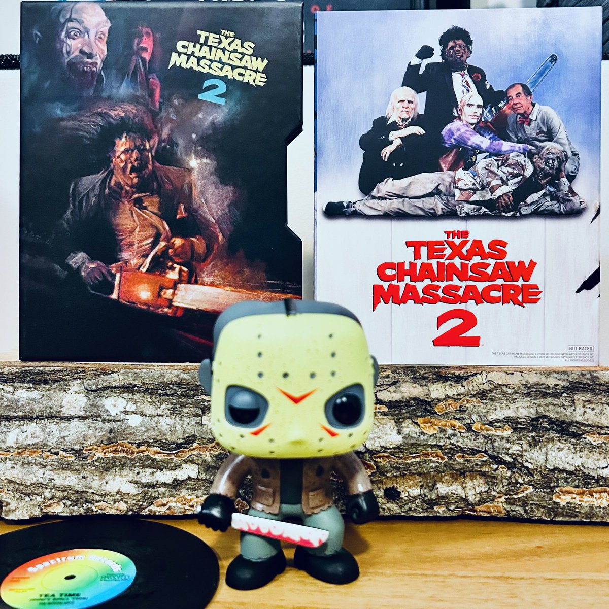 PhysMediaHQ's tweet photo. My favourite TCM movie 😅🪚❤️ Jason just wanted to say “hi” 🔪
•
•
#vinegarsyndrome #thetexaschainsawmassacre #thetexaschainsawmassacre2 #leatherface #Bluray #Blurays #PhysicalMedia #mgm #tcm #horrorcommunity #4k #4kbluray #blurayaddict #funko #funkopops #jasonvorhees https://t.co/qmq3K3xJu1