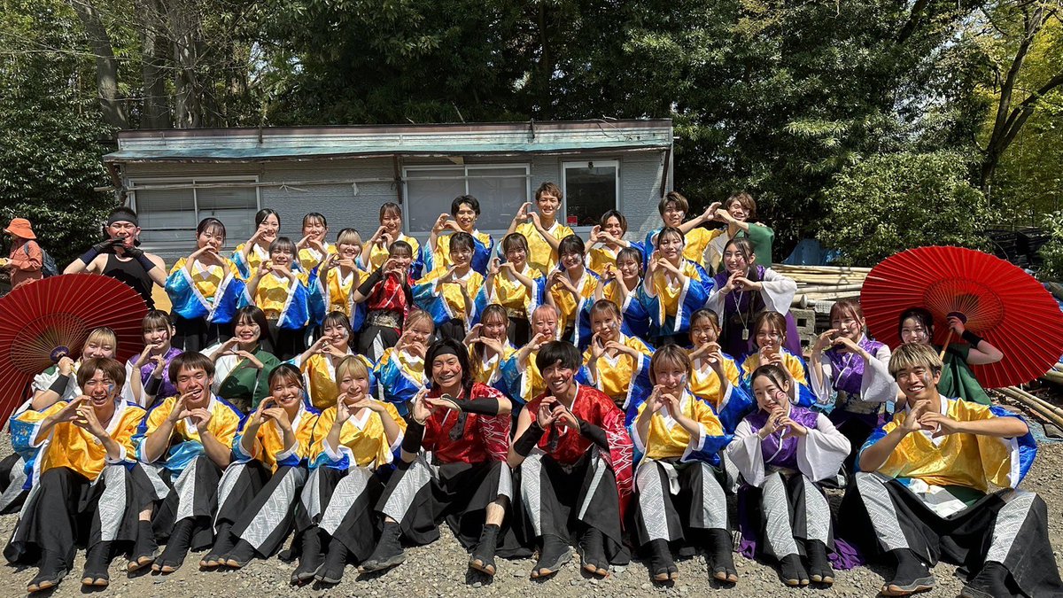 tokaidai_hibiki's tweet image. 【#よさこいご縁まつり】に参加させていただきました！

今回のお祭りでは、最高の笑顔と元気で「翼咲」の納めに相応しい演舞を披露することができました！🌸✨

新演舞「結晴」のお披露目に向けて、新たに加わる仲間と共に楽しく活動していきます！

#東海大学響 #翼咲 #結晴