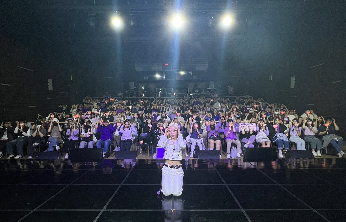 [#김남주]

웃음이 가득했던 남주의 팬미팅 [BAD JOO'S]
PANDA와 함께해서 정말 행복한 시간이었습니다💜
와준 PANDA 너무너무 고마워요💜
오늘 하루가 배드남주와 함께 주스처럼 상큼하고 에너지 풀충전되는 시간이 되셨으면 좋겠습니다🌟

#BAD #BADJOOS
#NamJoo #남주 
#Apink #에이핑크