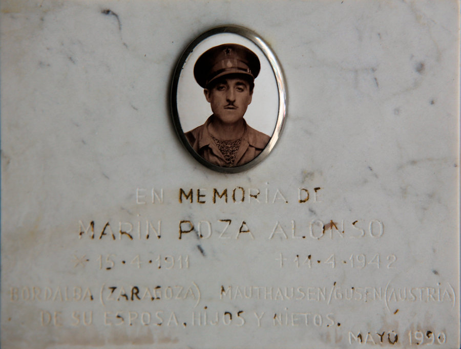 #OTD en 1941 fue asesinado en el campo de concentración de Gusen MARÍN POZA ALONSO 🔻 #deportado, de Bordalba. Una placa -con su fotografía-, colocada por su familia en la pared del espacio donde se encuentran los hornos crematorios del campo, le recuerda. #RememberGusen