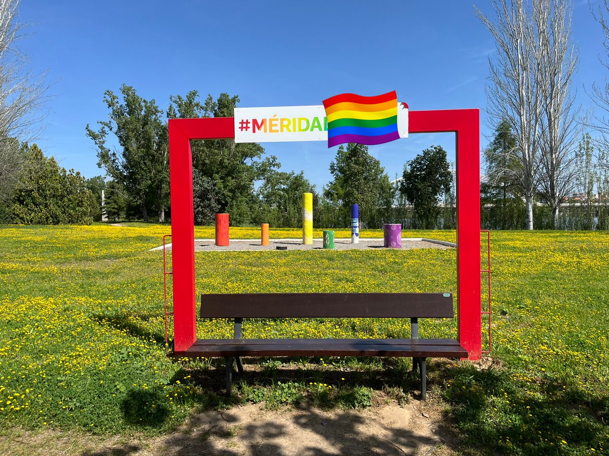 Si ellos lo quitan, nosotres lo volvemos a poner. Mérida #diversa <a href="/ayto_merida/">Ayuntamiento de Mérida</a>