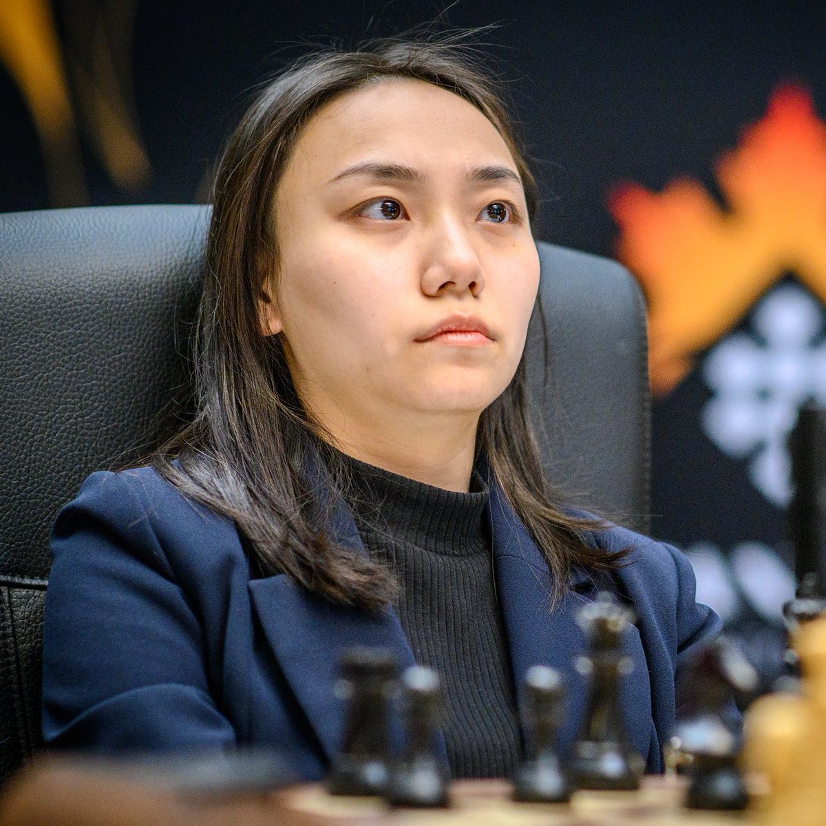 Lei Tingjie won on demand with Black against Tan Zhongyi to stay in control of the Candidates! 🤯
Tan Zhongyi could have taken a repetition early in the game! 😮

📷: Michał Walusza
#chess #womeninchess #FIDECandidates