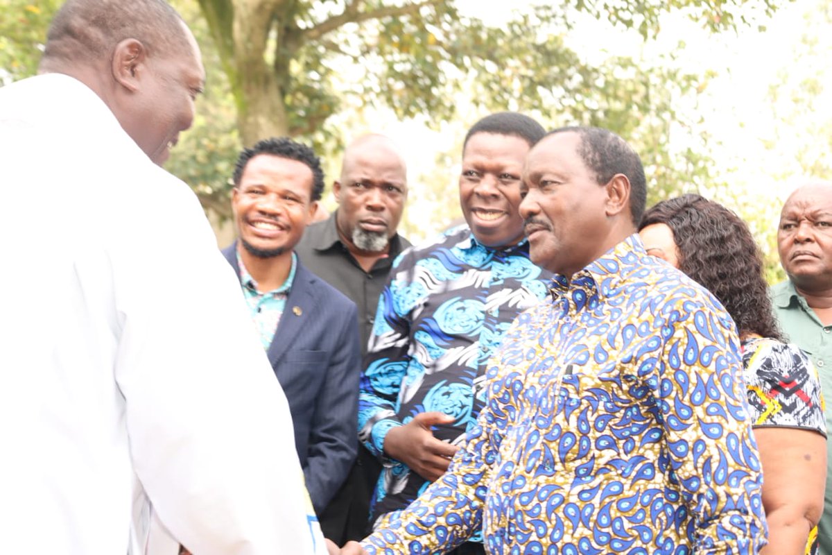 skmusyoka's tweet photo. 1/2

Earlier today, I joined worshipers at the St. Luke's Catholic Church in Bumini, Mumias East constituency, Kakamega county.

The message on principled leadership was timely particularly given the state of the nation, the Healthcare crisis and the Fake Fertilizer scam that can only be called economic sabotage.

As Azimio La Umoja One Kenya Coalition - @TheODMparty Deputy PL @GovWOparanya, @DAP_Kenya PL @EugeneLWamalwa, @UsawaKwaWote PL @ItsMwangiWaIria, Kakamega Deputy Governor Ayub Savula, area MP @PeterSalasyah and Matungulu MP @StephenMule1 - we believe that leaders should be trustworthy, free of pride and arrogance, and be of service to the people.