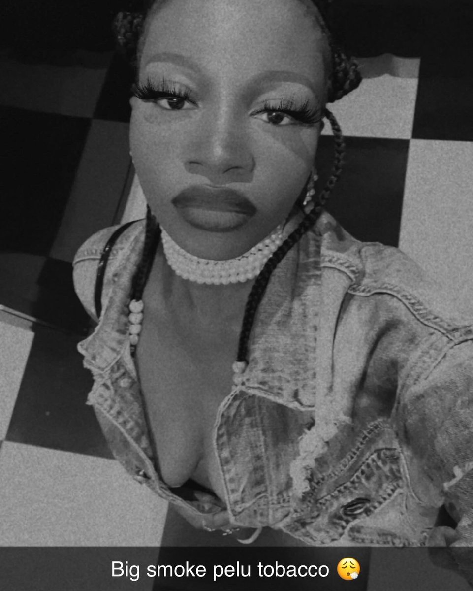 Baddbaddy's tweet photo. Felt cute! Might NOT delete later 🌚
#hypequeenbaddy #thehighest https://t.co/GQyBVv4UzA