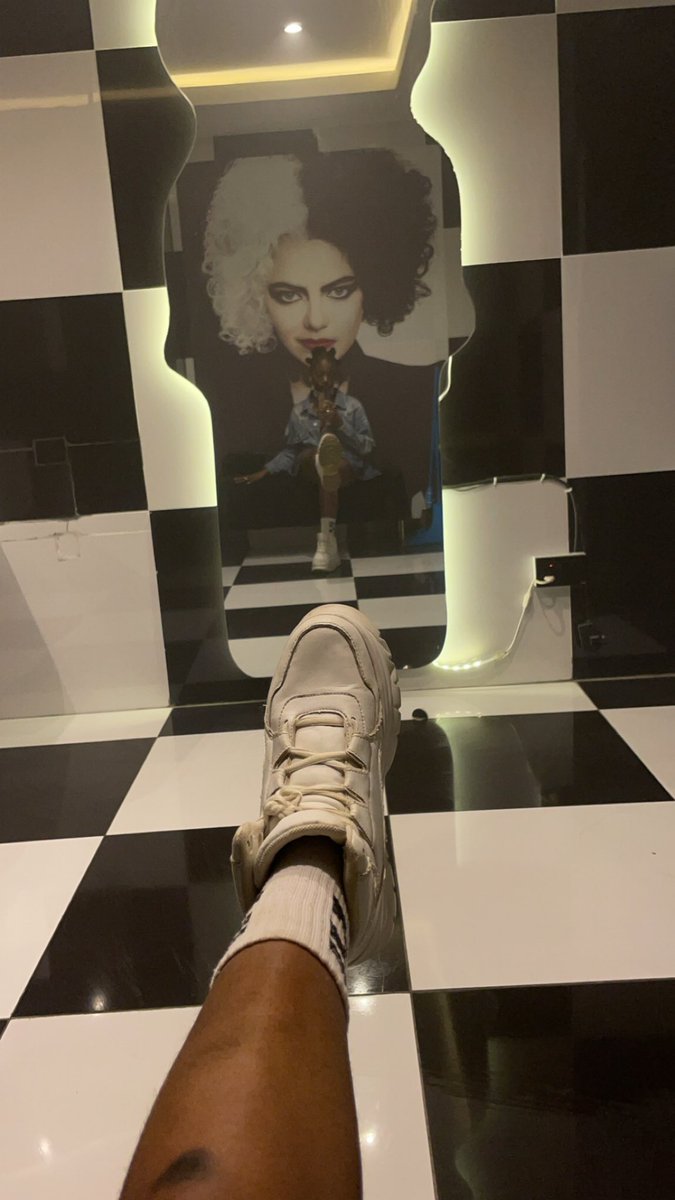 Baddbaddy's tweet photo. Felt cute! Might NOT delete later 🌚
#hypequeenbaddy #thehighest https://t.co/GQyBVv4UzA
