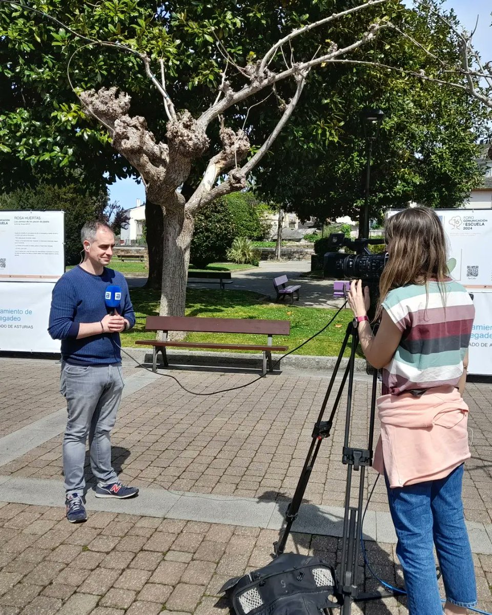 forocye's tweet image. Amplia cobertura informativa de los medios de comunicación de la jornada literaria desarrollada en el marco de este 16 Foro Comunicación y Escuela. "16 Foro Comunicación y Escuela: Comunicación y medio rural".