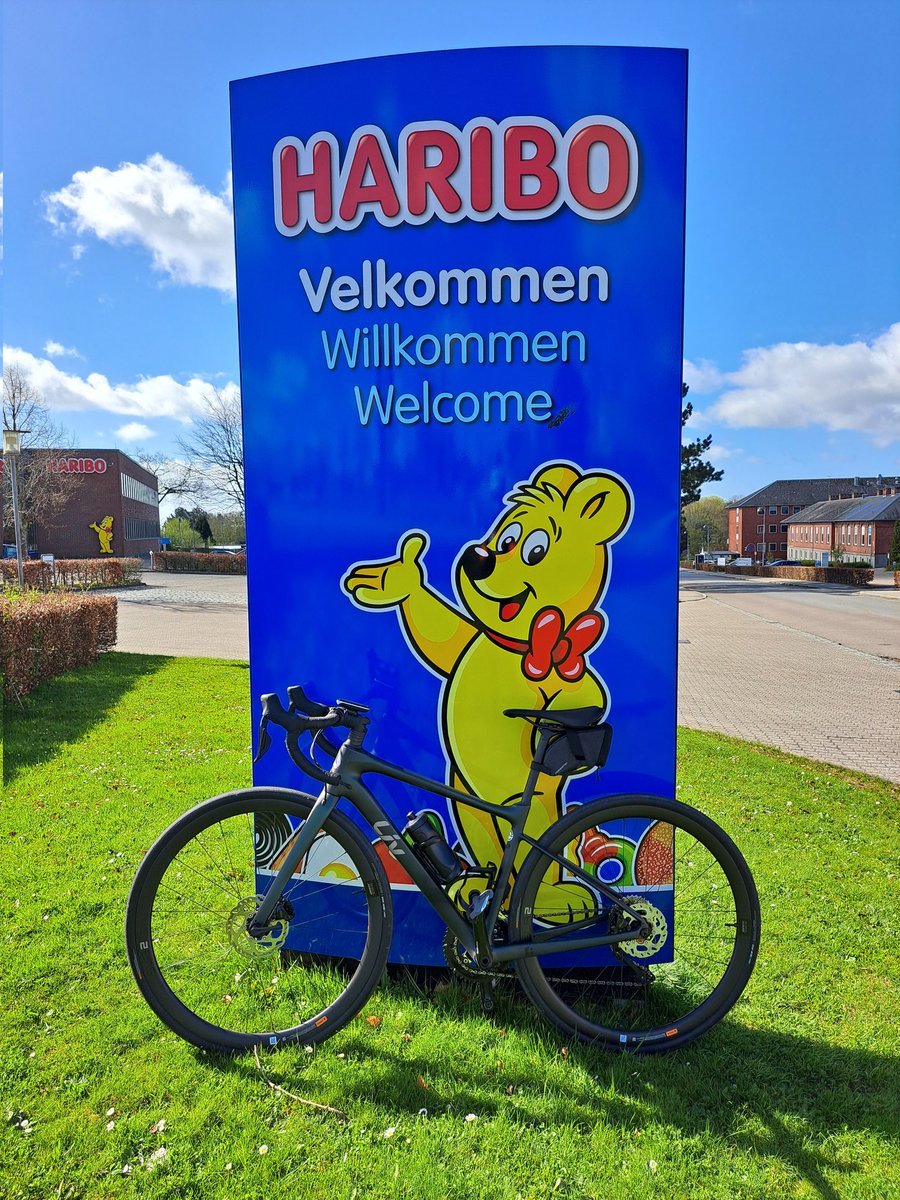 So, it was not fast, it was not far, but it was fabulous 😊
Showed Liva the ocean, the mill, and last but not least Haribo 😄
#outwithLiva #lovecycling #outsideisfree