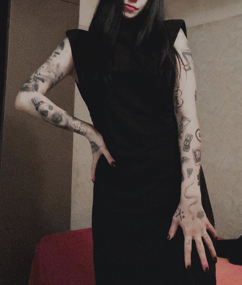 tattoo増やしたいなぁ🤤

今日暇すぎて死にそう=͟͞͞('､3)_ヽ)＿

 #tattoo  #タトゥー #tattoolife  #タトゥー女子