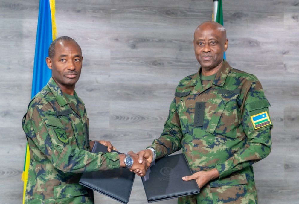 vidkingzfilmz's tweet photo. MENYA ABAGABA BAKURU B’INGABO Z’U RWANDA KUVA RWABOHORWA NA RPA

Kuva u Rwanda rwabohorwa n’ingabo za RPA Inkotanyi tariki ya 4 Nyakanga 1994, igisirikare cyarwo kimaze kuyoborwa n’abagaba bakuru barindwi uhereye ku ufite ipeti rya Major General kugeza ku rya General ryuzuye. https://t.co/D3gHXcTl7G