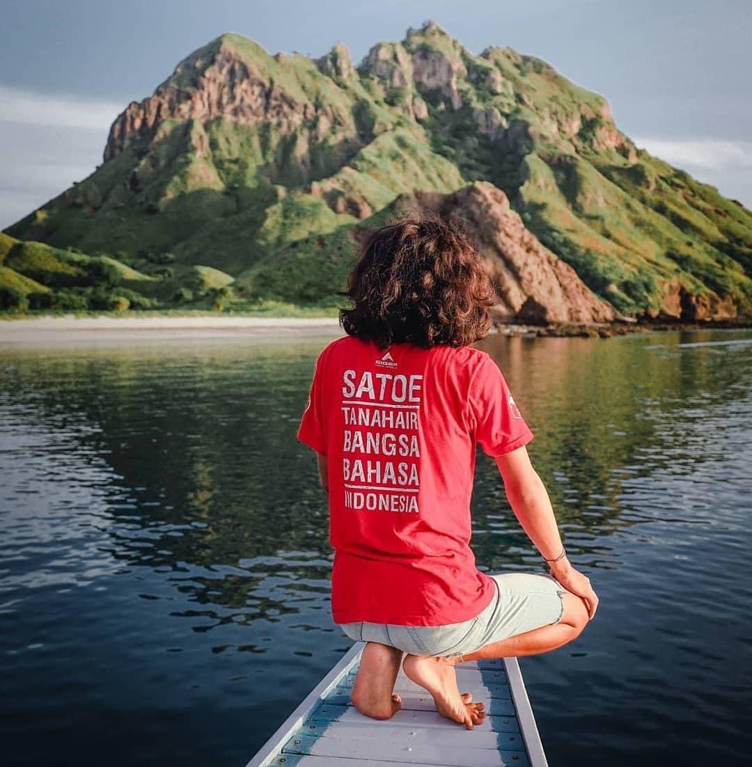 magnificent. Pulau sekitar Labuan Bajo ni memang cantik. Dah masukkan dalam bucket list belum? 🥺