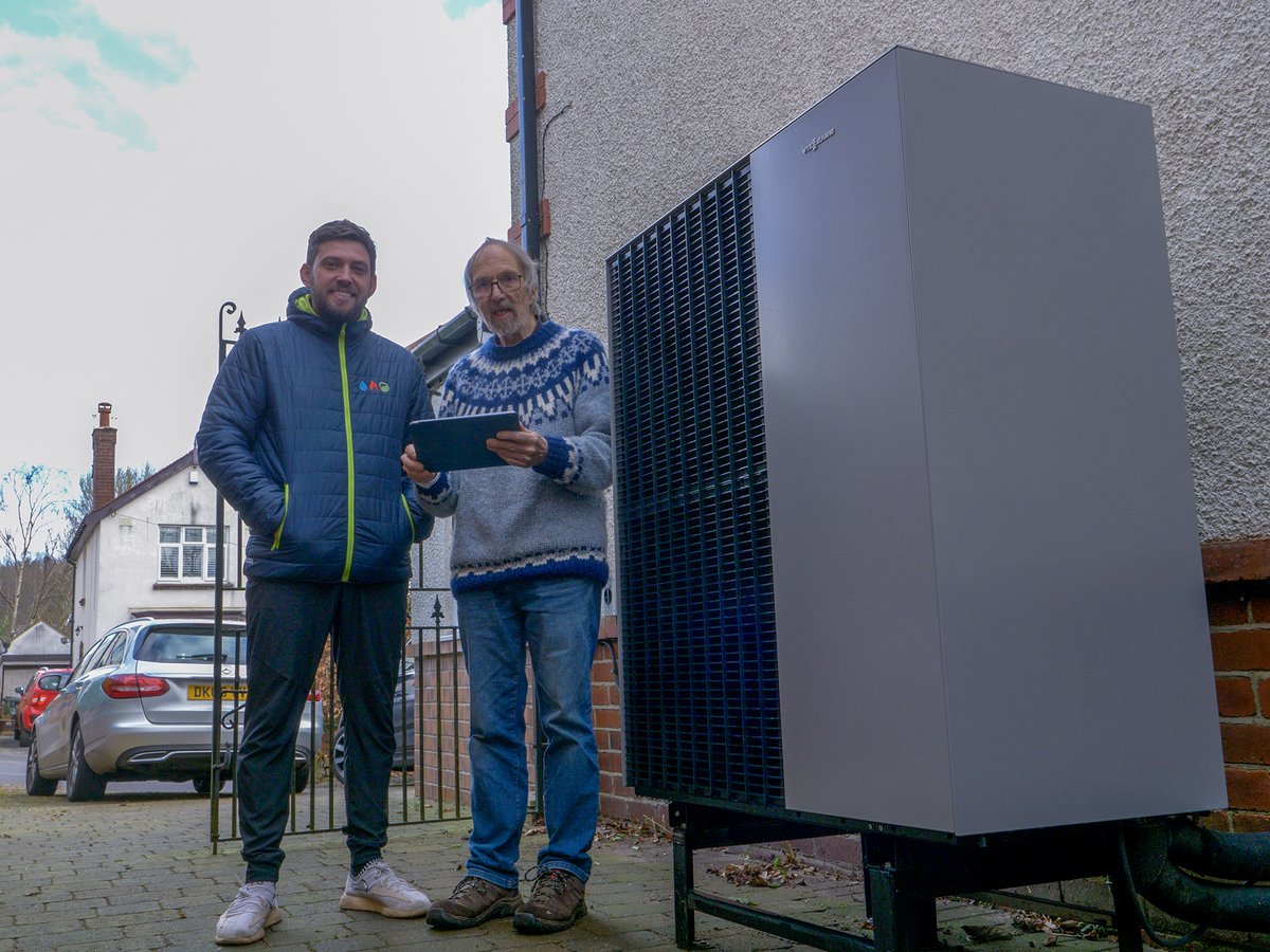 .@Damon_BPHR has done it again, this time making it into @granddesigns magazine – transforming Rob's Edwardian home with a Viessmann Heat Pump 🙌 Find out how he did this by clicking the link below... bit.ly/4at4Fmj #ViessmannCSUK #HeatPumps