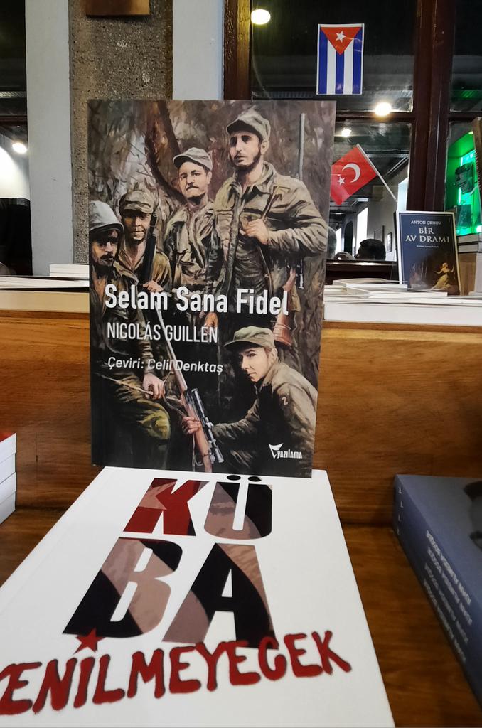 #kitapönerisi Kendisi de devrim kahramanları arasında yer alan Nicolás Guillén’in, 1 Ocak 1959 tarihinde zafere ulaşan Küba Devrimi sonrasında yaşanan görkemli olayları dile getirdiği şiir ve düzyazılardan oluşan çalışma...👇👇👇 yazilama.com/kitap/selam-sa…