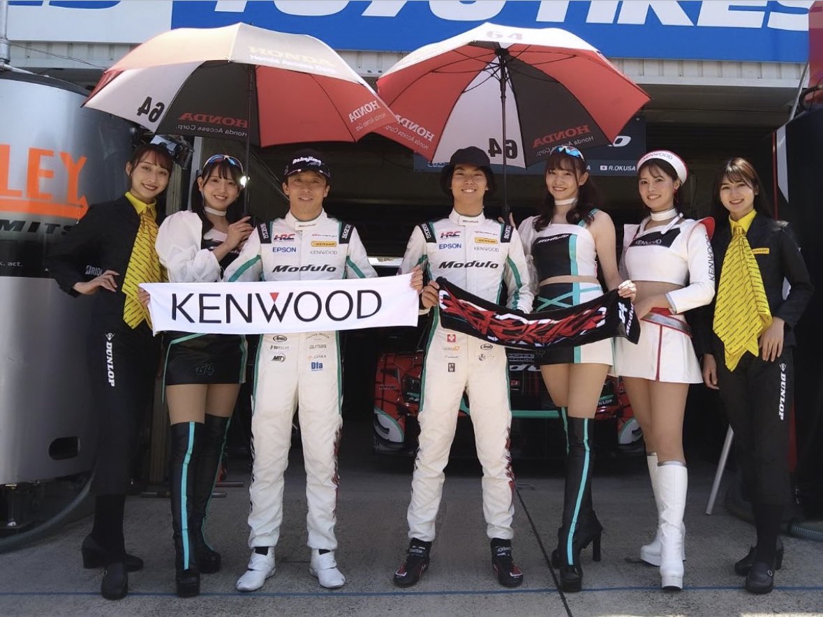 tmm_tsuda's tweet image. SUPER GT Rd.1 P-10🍑

開幕戦からポイントゲット！
荒れた展開とどんどん上がる路面温度に不安要素が増し増しでしたが、安定のクレバー伊沢選手と後輩力高めルーキー大草選手は心配無用でした👌

64号車の応援、ありがとうございました！
開幕戦、さいっこうに楽しかったね‼️

#KENWOOD #modulo64