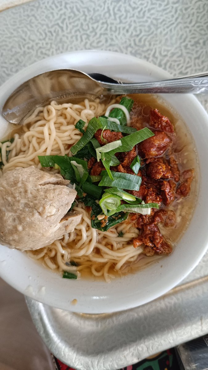 rekomendasi kuliner jogja 📍 bakso pos wonogiri, berbah 💵 $$ rasa lumayan, baksonya berurat bgt, mie kecil', topping sedikit, rasa cenderung asin, sausnya pake mc lewis lumayan ⭐3 #foodjogja #jogjafood #jogjafoodies #jogjafoodie #jogjafoodhunter #kulinerjogja #jogjakuliner