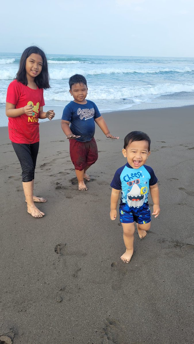 dwaprlia's tweet photo. Pantai Brecong https://t.co/SLZMcLRtvf