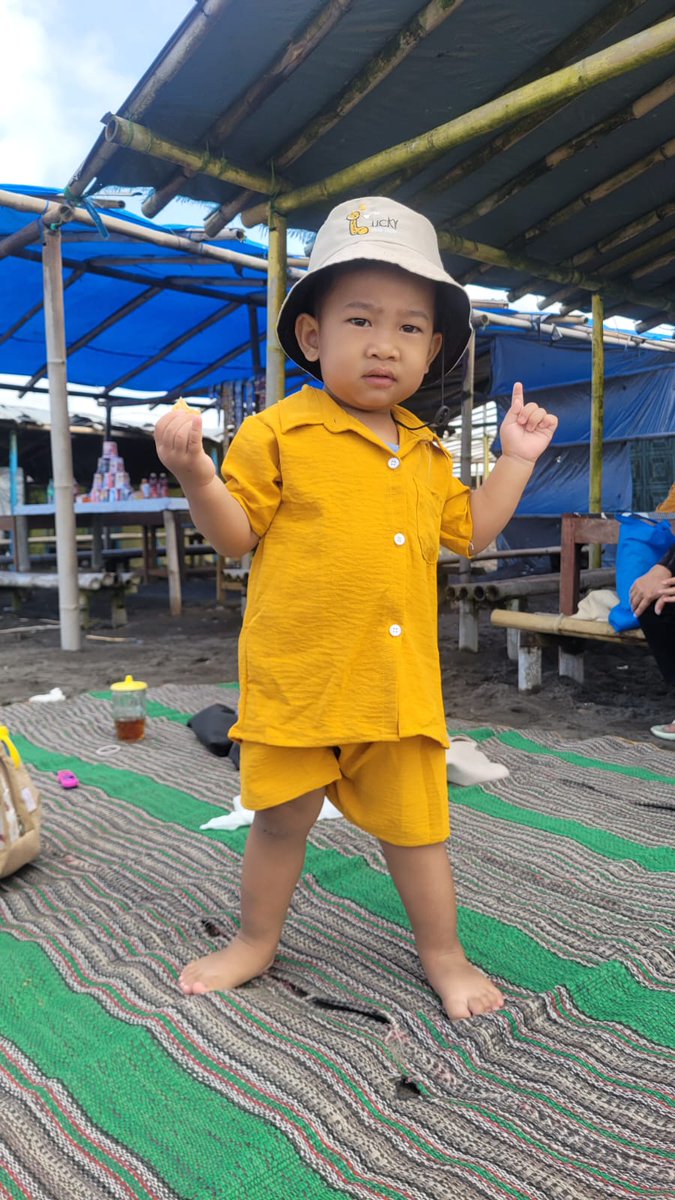 dwaprlia's tweet photo. Kuning kuning https://t.co/RK9ZoZJbsI