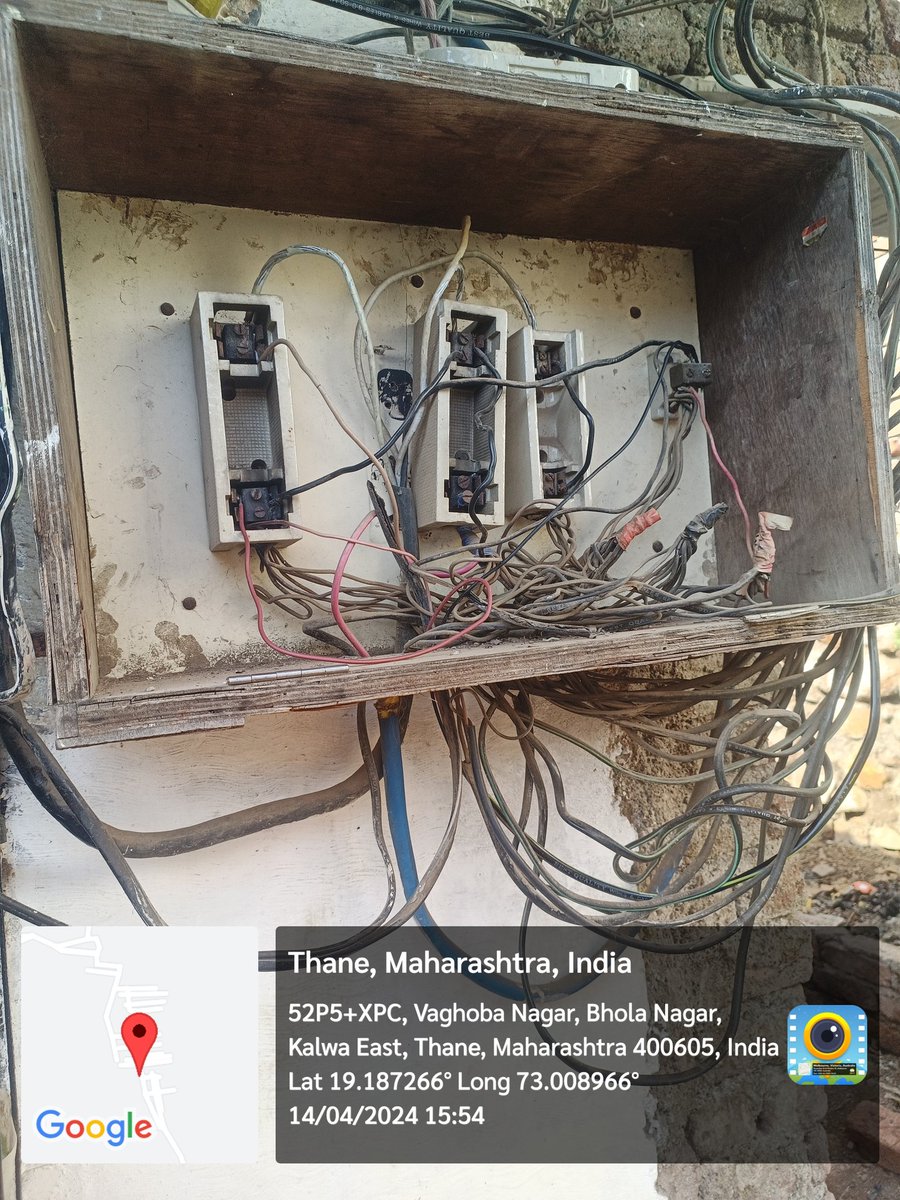 NGOINDRAMANI's tweet photo. Dear MSED &amp; TORRENT POWER 
यह इलेक्ट्रिसिटी बोर्ड काफ़ी खरतनाक साबित हो सकता है कृप्या इसे सुरक्षा में परिवर्तन करे !
@MSEDCL  
@torrentpower 
@TMCaTweetAway @RutaSamant @abhijitbangar https://t.co/Om9wmIdgMb