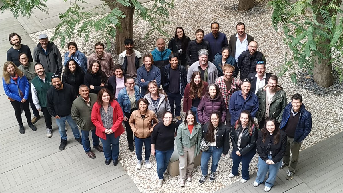 We did miss the DrosEU members that couldnt make it...and we thank all the ones that came to Barcelona to celebrate our collaborative scientific network anniversary! #drosophila #Genomics