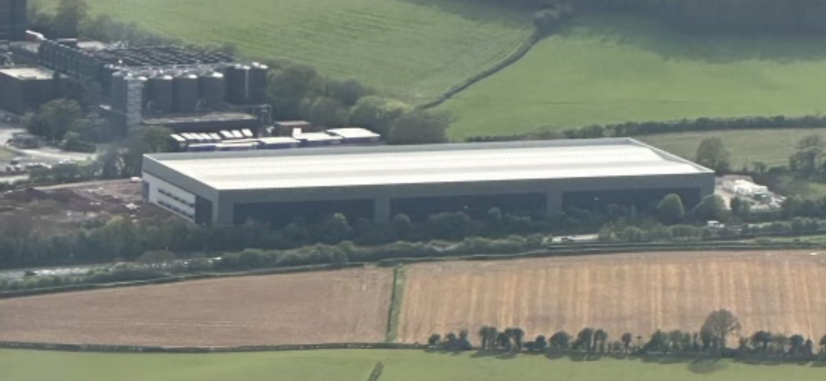 The new @owensgroupuk warehouse and distribution centre really taking shape now alongside the M4 at Magor!!.. Viewing it from the skies was different for sure.. 💙❤️👊👏