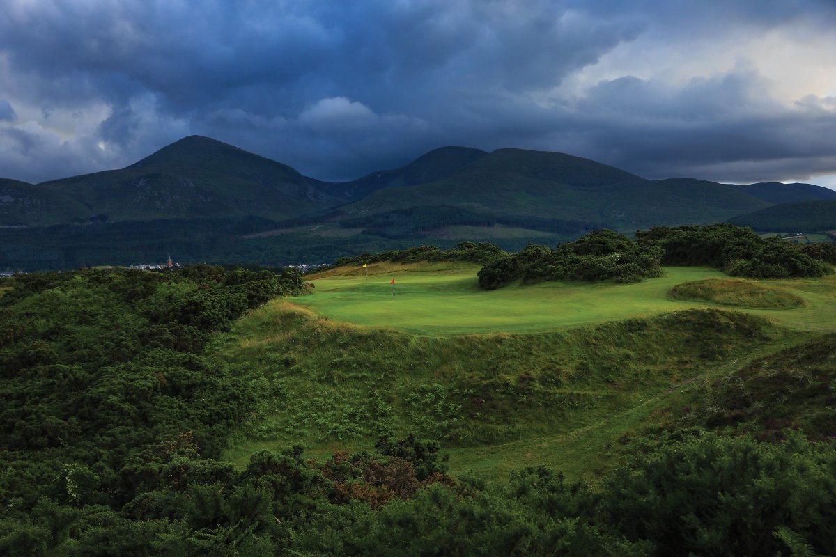 Fav pic of this masters Sunday is of the Annesley Golf course @royalCountyDown just before the storm came in over the mountains of Mourne #loveGolf #GolfArt #KevinMurrayGolfPhotography #GolfMonthly #BanditGolfProductions #masters #RoyalCountyDown