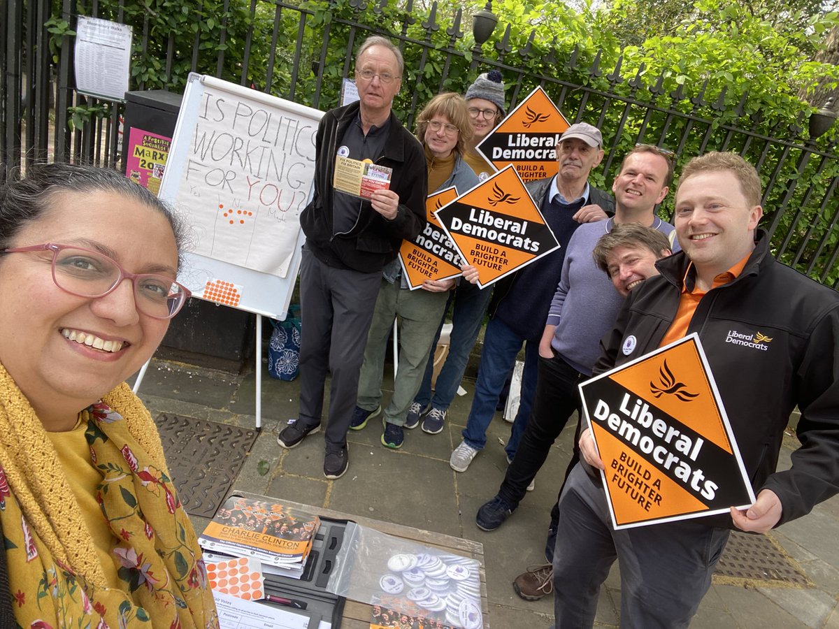 Is politics working for you? So many people want to see electoral reform and make every vote matters. So it was great to spend the morning with @charlieclinton and the @LibDem4ER and tell voters that @LibDems want #FairVotes for all. #VoteLibDem 2nd May to send a message.