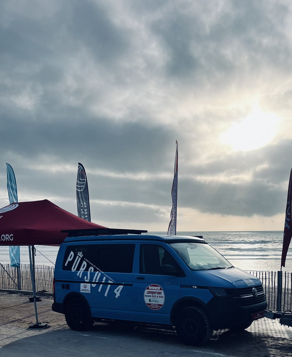 The Club have been on Fistral Beach with an amazing @Camperkingltd Campervan for the duration of the @candmclub English National Surfing Championships 2024! Be sure to come and say hi if you’re here for the finals! #SurfingEngland #EnglishSurfChamps #EnglishNationals