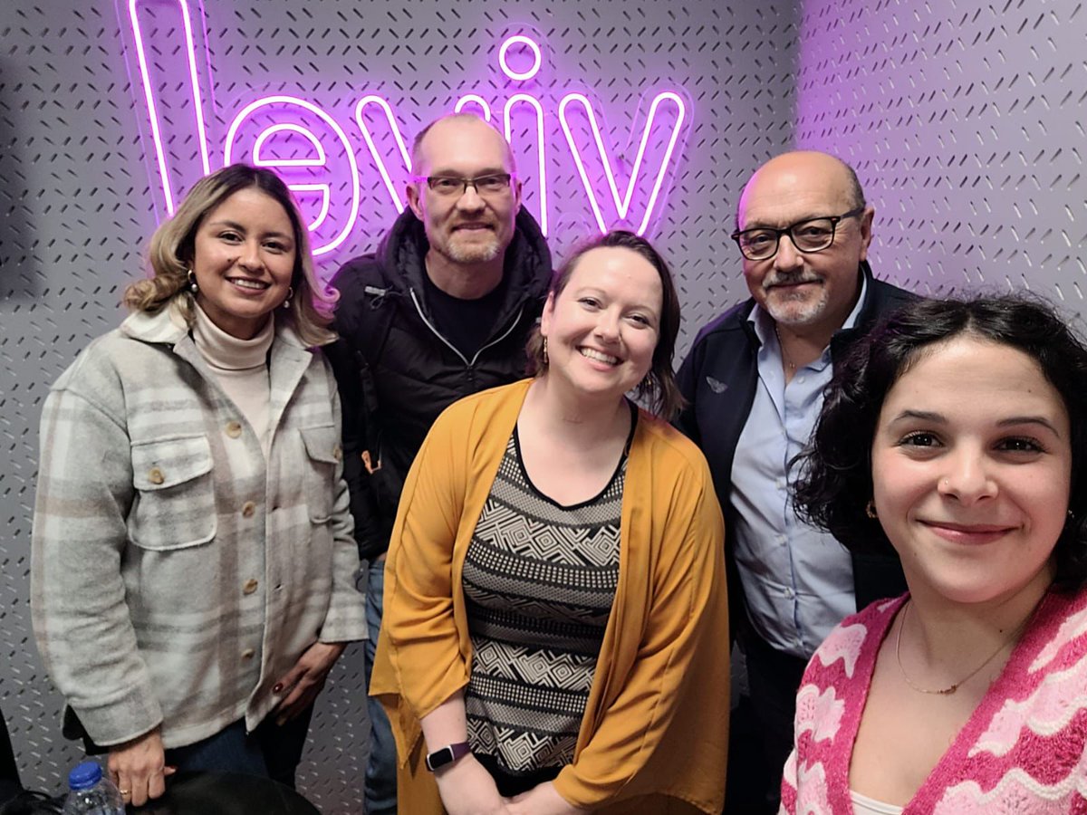 ¿Qué les gusta a los extranjeros de #CastillayLeón? 

Puedes escuchar los testimonios de una brasileña, una estadounidense y un ucraniano, en Viaja y Vive con <a href="/rafamonje/">rafael monje alonso</a> en 
<a href="/viveradio_vall/">Vive Radio Valladolid</a>  👇🏽👇🏽
🎧  go.ivoox.com/rf/127069489 desde el minuto 2.20