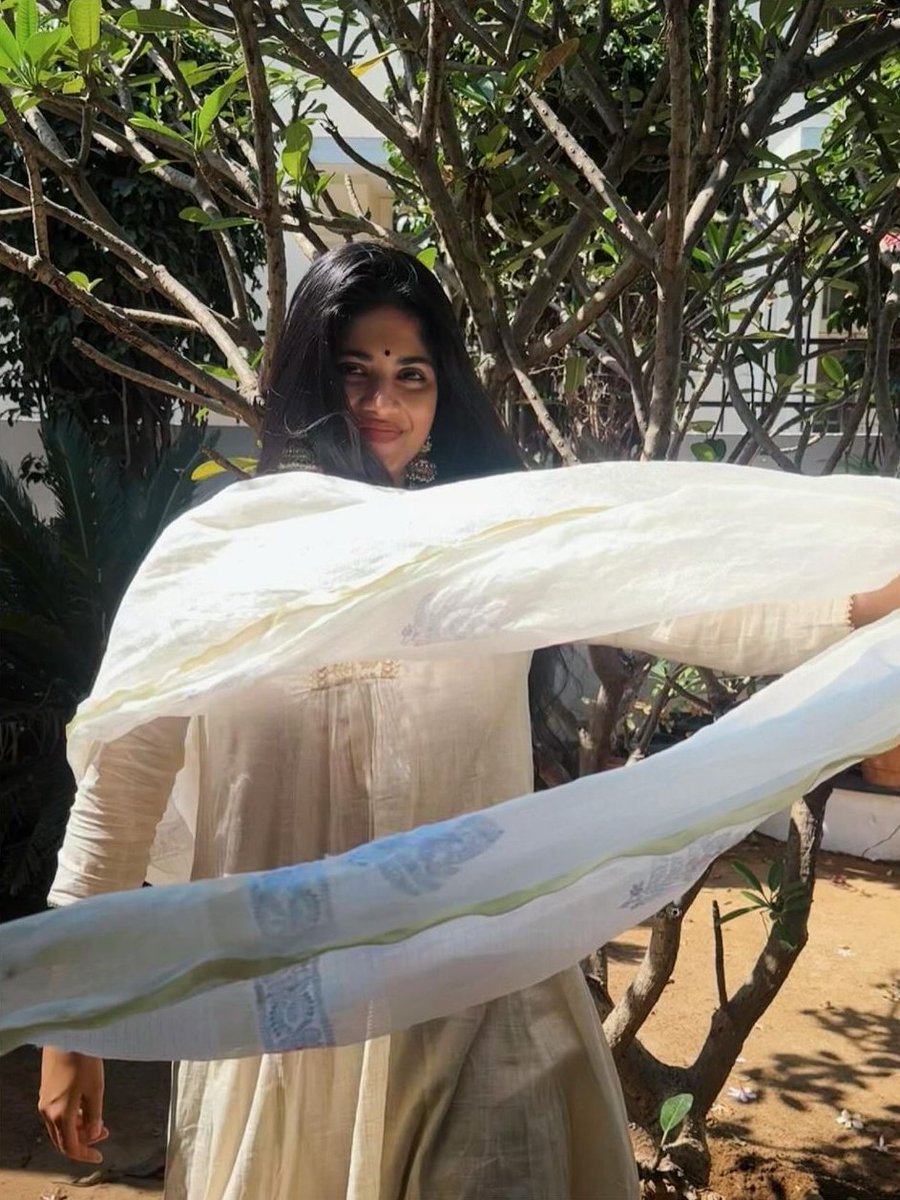 M e g h a A k a s h 🤍🥰

#MeghaAkash @akash_megha 
#HappyVishu #HappyTamilNewYear