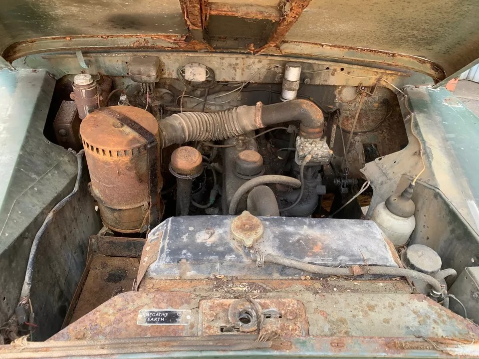 BarnFindsUK's tweet image. Ad:  1967 Land Rover Series 2a Barn Find - "only one former keeper from new, been stored for a number of years"
On eBay here --&amp;gt;&amp;gt; bit.ly/4cTNmwa

 #LandRoverSeries2a #BarnFind #ClassicCar #LandRoverLove #ClassicCarFinds #LandRoverRestoration