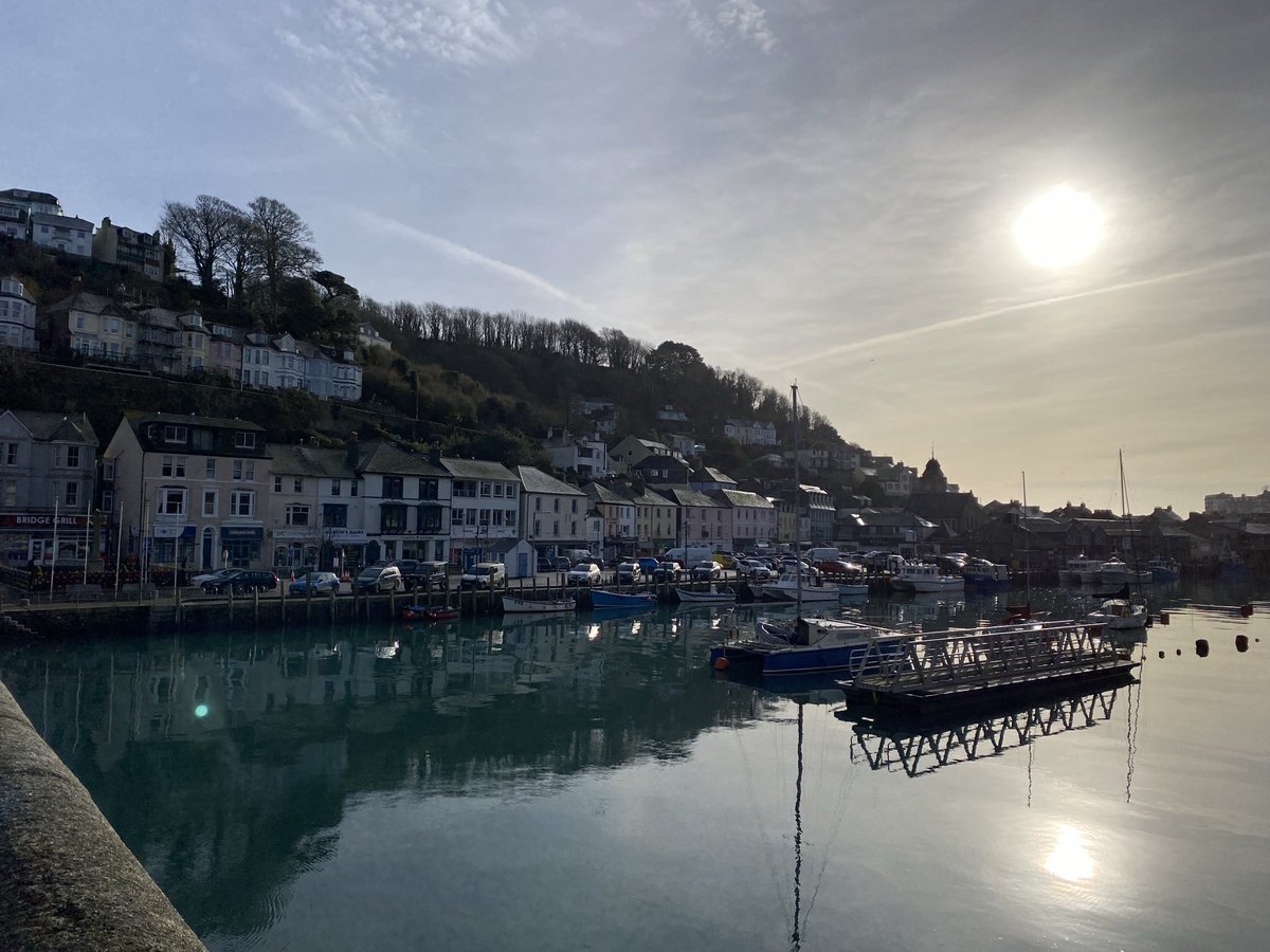 AVAILABILITY FOR JULY AND AUGUST WITH A 10% DISCOUNT! Perfect 1 bed cottage seconds from the town and beach 🏖️get up and go for that early morning swim then sit on the quay with a coffee and pastry! We take well behaved adults with dogs 🐾    Get booking!😎 ⁦<a href="/dotty4paws/">Dotty4Paws</a>⁩ ☀️