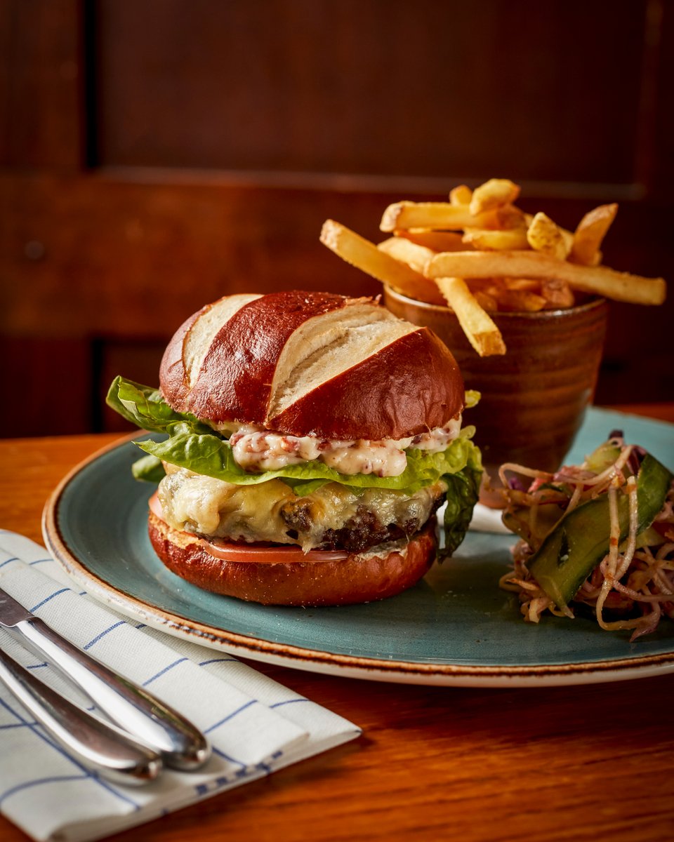 Sunday dining at The Montagu Arms 🍔 Monty’s Inn serves classic heritage cooking and English favourites, from hearty Scotch eggs to game pies and a British cheese ploughman’s lunch - and of course, a burger to die for!