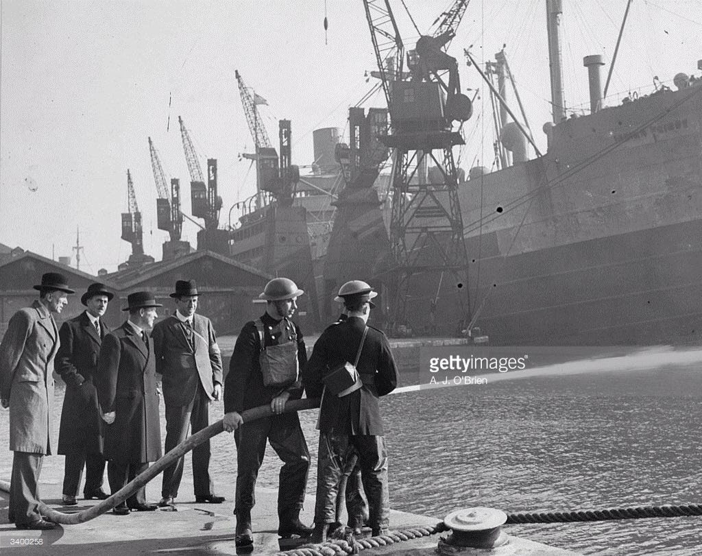 Surrey Docks 1939- training in advance of the horror to come #Rotherhithe #WW2 #Bermondsey