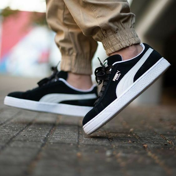 Puma released the iconic puma sudes but this time with big laces and they are calling this the puma suede xl. F2 IS THE ORIGINAL VERSION. #LiltApparel