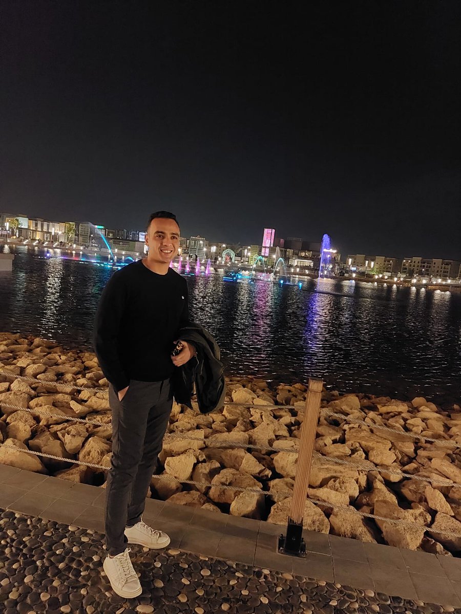 Sharabash113's tweet photo. @d_e_4_a تعالا أخرج معايا https://t.co/mWdvinNHBR