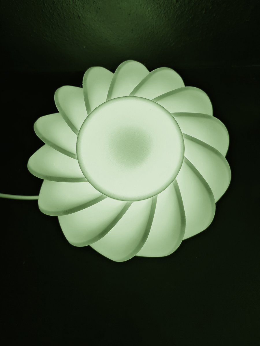 Fan Lamp, a trendy 3D design using white PLA. Easy to print and assembly, no supports, no raft, stylish and minimal, for led strips. A commercial plan is available for those wishing to sell it. than.gs/m/1051335 #3Ddesign #3Dprinting #HomeDecor @Thangs3D