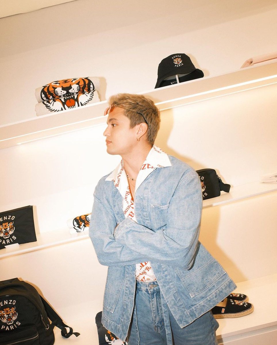 lovexpsyche's tweet photo. JAMES REID FOR KENZO
April 2024
https://t.co/QXevVr16I9
#JamesReid #KENZO #SSILifePH
#KENZOPH #KENZOSS24
📷james https://t.co/tOqa01nBTb