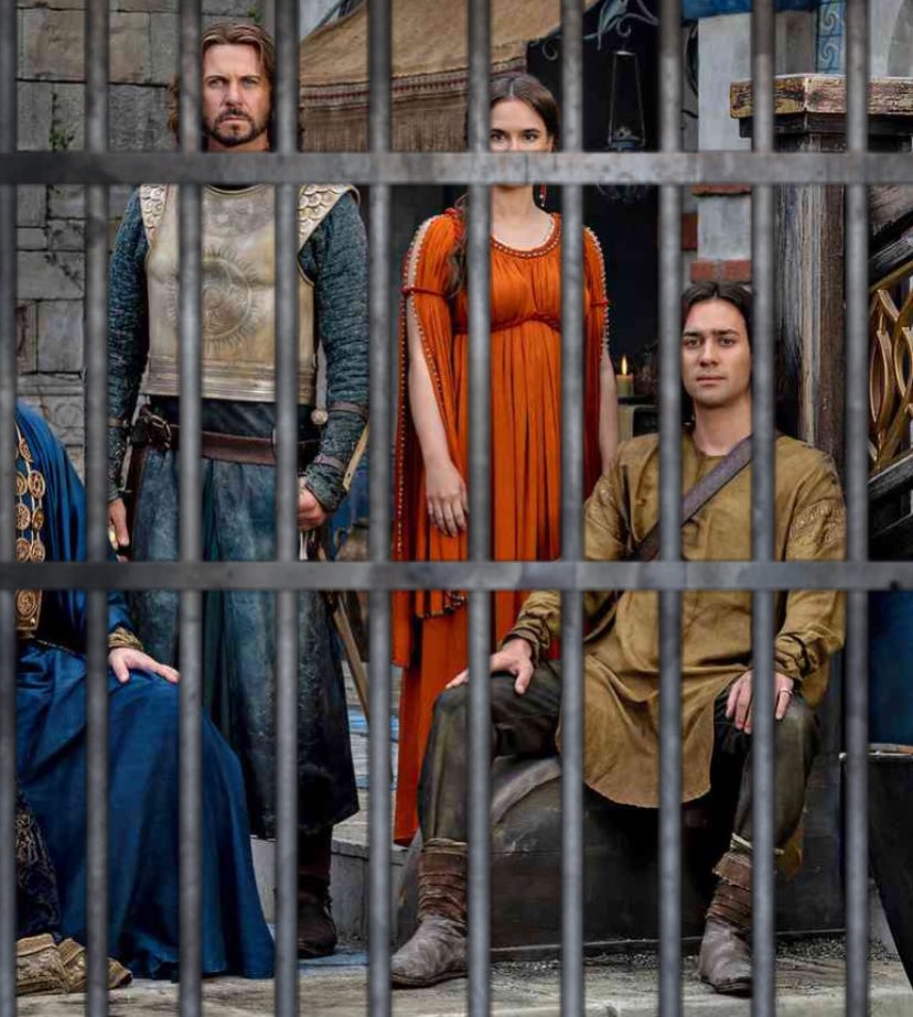 putting elendil and his family in jail until @LOTRonPrime release a season 2 trailer