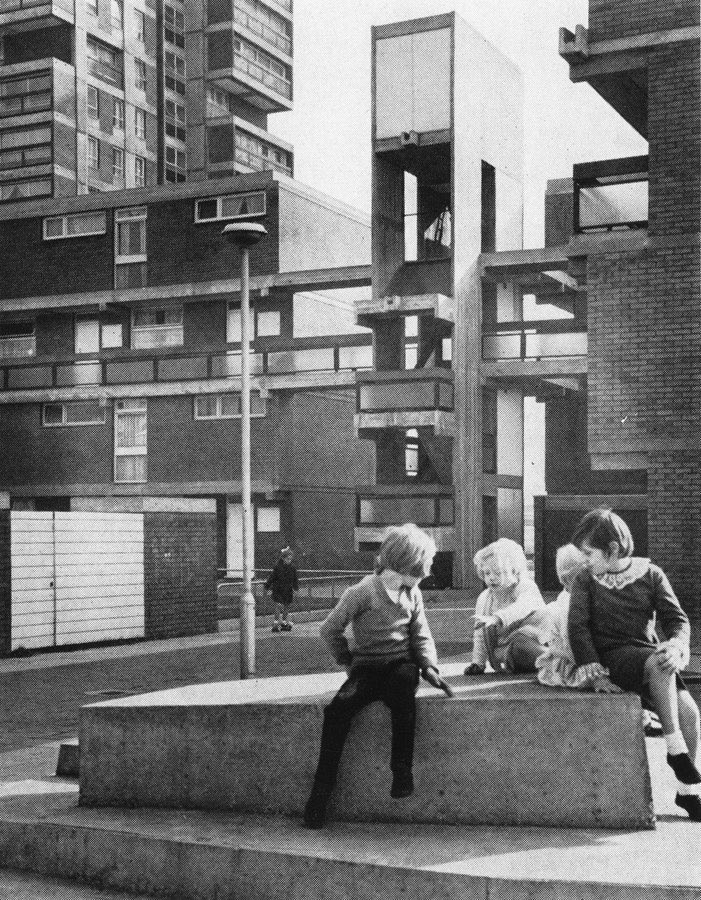 1964 Surrey Docks, the newly completed Canada Estate, Canada Basin industry, public transport  #Rotherhithe #Bermondsey #SE16