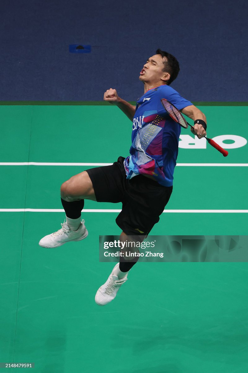 Jonatan Christie yang super inkonsisten dan selalu early exit di 4 turnamen awal 2024 itu berhasil back to back juara di dua gelaran bergengsi:

- All England 2024
- #BAC2024

Menyalaaaaa bocil milooo 🔥🔥🔥