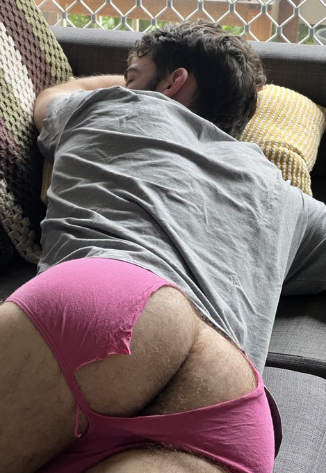 fuck bro, can you see my hole in this rip? https://t.co/HhfpjGAmXI