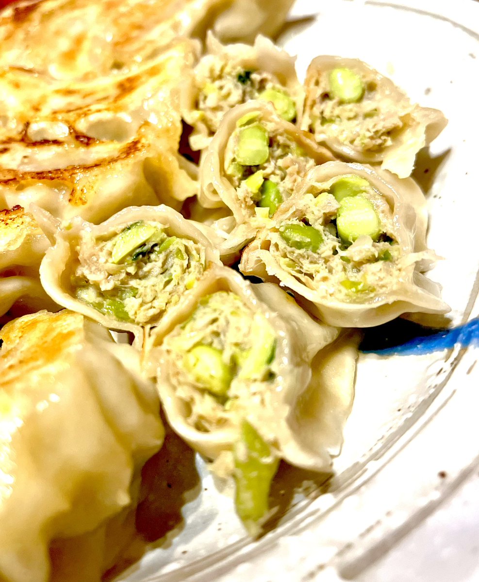koma2hiro's tweet photo. 今日の夕食は行田の餃子🥟
もちろん行田��来えだまめ入餃子🥟
美味しく頂きました‼️

なので

今シーズンもがんばろ！

#行田の餃子 #行田の餃子行田在来えだまめ入餃子 #行田の餃子行田在来枝豆入餃子
#行田豆吉クラブ #行田豆吉くん #行田豆吉
#ぶらっと行田 https://t.co/ZCPUjFYg9D