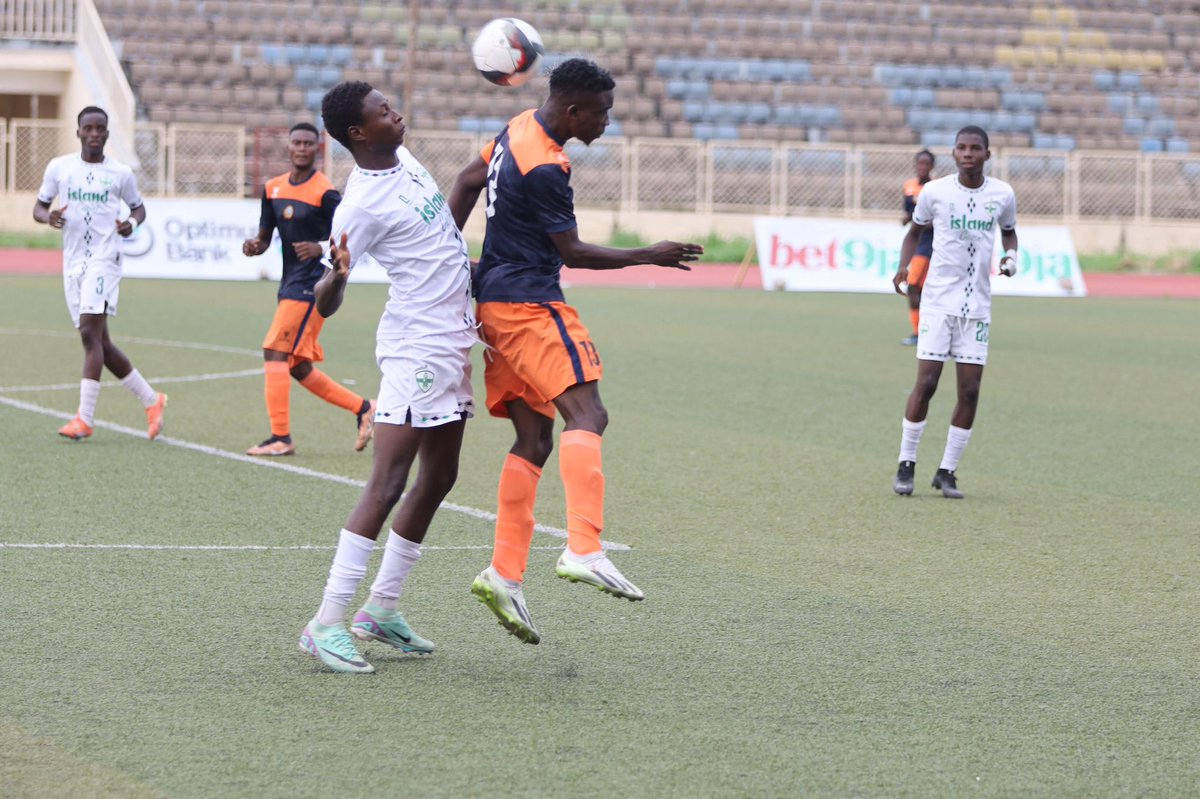TCC_League's tweet photo. HTโ Real Sapphire 0-1 Valiant
The visitors are ahead at the break
#RESVAL #TCCLeague24 https://t.co/JW75wAnUct