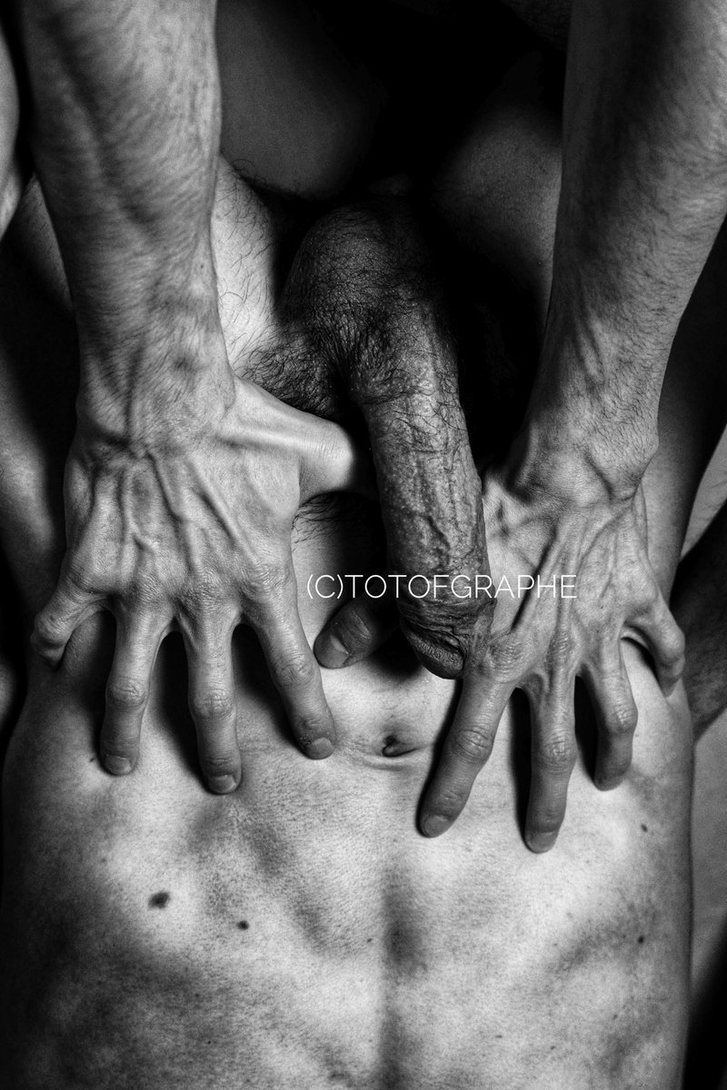 totofgraphe's tweet photo. Corps à corps 
Intimité 

Serez-vous les reconnaître ? 

#sex #gayfrance #maqueue #gaylyon #shootingstudio https://t.co/yuJz24N1DE