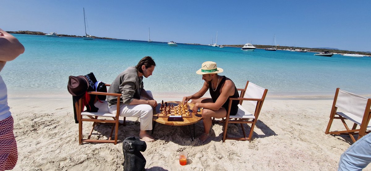 TarjeiJS's tweet image. Grandmasters playing #chessInParadise