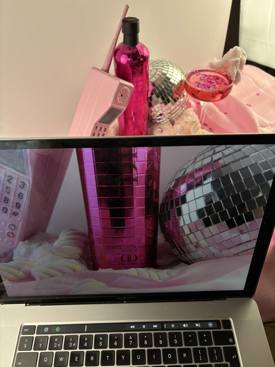 DeviseDrinks's tweet photo. Behind the scenes of our creations that you can get your hands on!☁️🌟🤍
Orchestrating an experience in which transcends the ordinary for you🤌🏼🍸
https://t.co/vdgeQTVlg1 
#devisedrinks #devise #cocktails #behindthescene https://t.co/Kj2qeoViG1