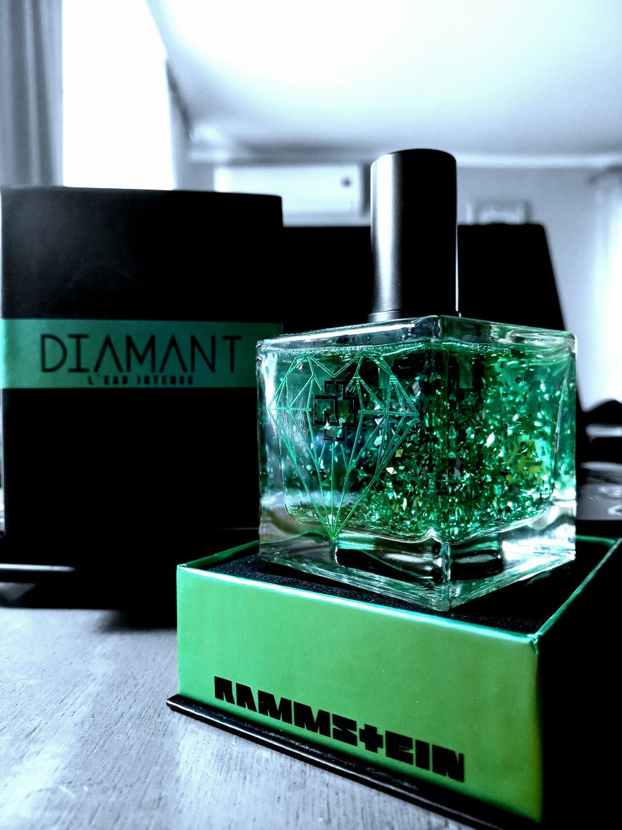 И вот я пахну уже тремя ароматами Раммов.