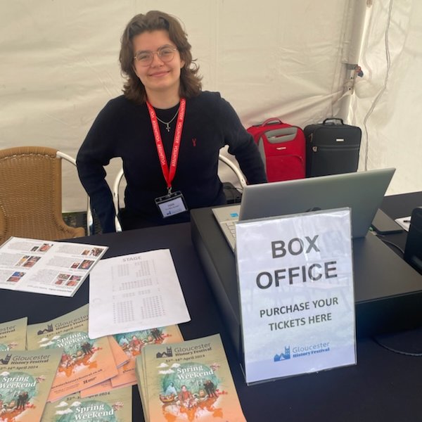 Thanks to our fabulous Box Office team! Just a few tix left for @williamnhutton & David Kynaston's talk on Britain Since 1945 ➡️gloucesterhistoryfestival.co.uk/events/never-h… and also Mark Turnbull's Charles I: Glory to Gloucester. @1642Autho ➡️gloucesterhistoryfestival.co.uk/events/charles… @DrJaninaRamirez